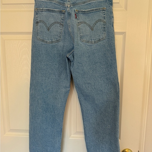 Levi’s - Picture 2 of 3